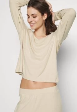 Anna Field Pyjama - Off-white 9 Anna Field Pyjama - Off-white -Anna Field Angebote Store 1f950543f22a49e99e0bf827dcb85ca5