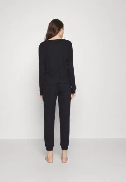 Anna Field Pyjama - Black 8 Anna Field Pyjama - Black -Anna Field Angebote Store 71c35230fad24abe82ec3278ccc6f57b